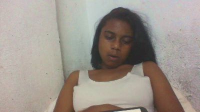 mayah7 live cam on Cam4