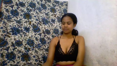 mayah7 live cam on Cam4
