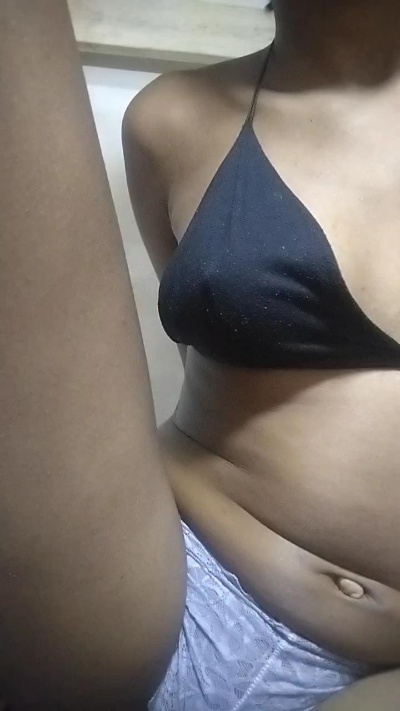 maylah2 live cam on Cam4