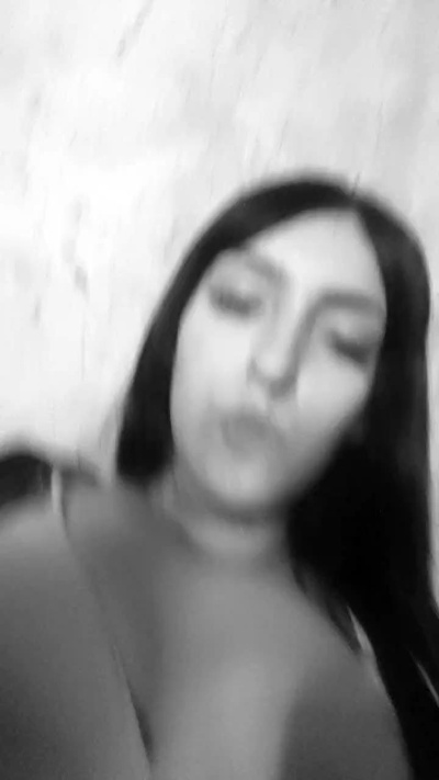 maylen3 live cam on Cam4