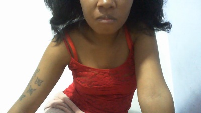 maylis24 live cam on Cam4