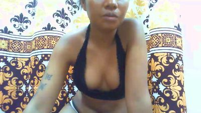 maylis24 live cam on Cam4
