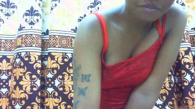 maylis24 live cam on Cam4