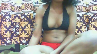 maylis24 live cam on Cam4