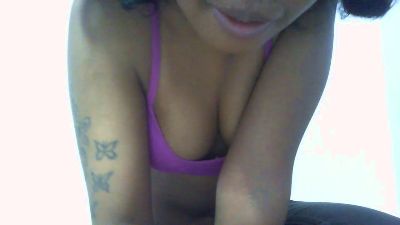 maylis24 live cam on Cam4