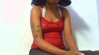 maylis24 live cam on Cam4