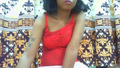 maylis24 live cam on Cam4