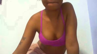 maylis24 live cam on Cam4