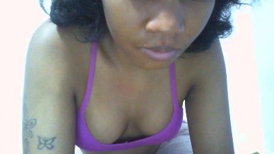 maylis24 live cam on Cam4