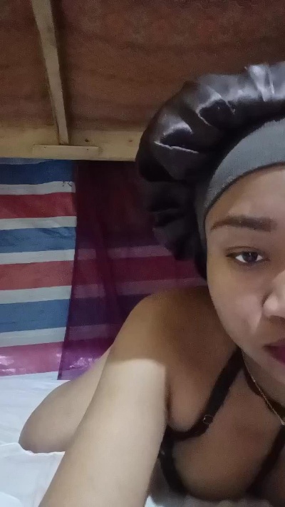 mayrahqueen live cam on Cam4