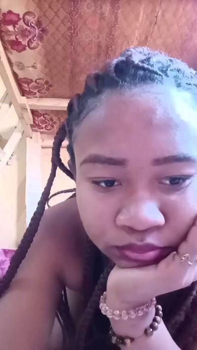 mayrahqueen live cam on Cam4