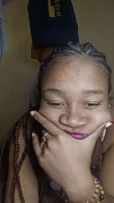 mayrahqueen live cam on Cam4