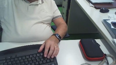 me__slave live cam on Cam4