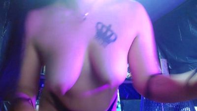 megan_foxy2 live cam on Cam4