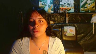megan_foxy2 live cam on Cam4