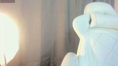 meganqueen2 live cam on Cam4