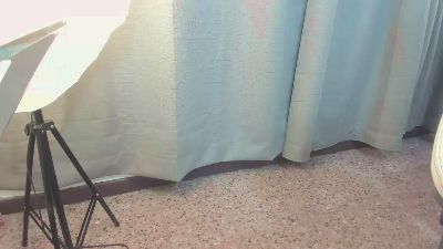 meganqueen2 live cam on Cam4