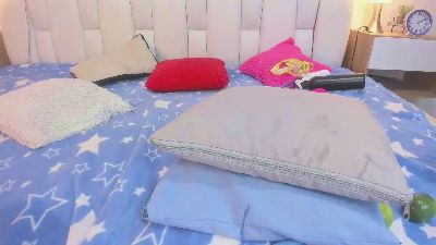 meganqueen2 live cam on Cam4