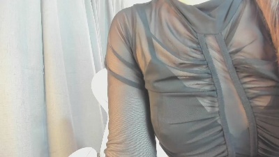 meganqueen2 live cam on Cam4