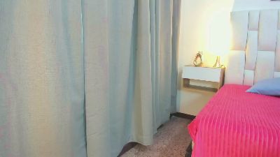 meganqueen2 live cam on Cam4