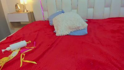 meganqueen2 live cam on Cam4