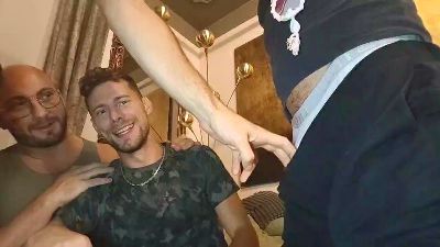mejorqueuno live cam on Cam4