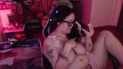 melanypresley1 live cam on Cam4