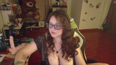 melanypresley1 live cam on Cam4