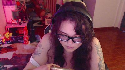 melanypresley1 live cam on Cam4