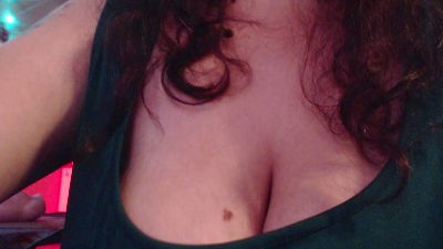 melanypresley1 live cam on Cam4