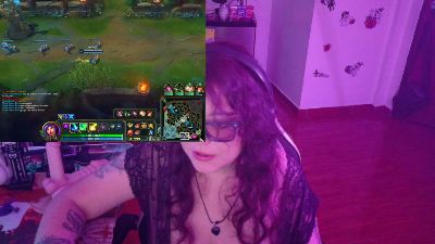 melanypresley1 live cam on Cam4