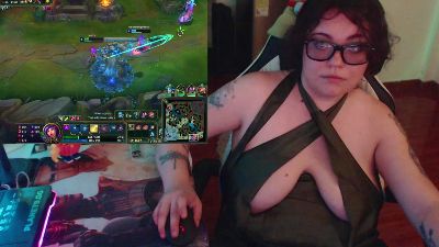 melanypresley1 live cam on Cam4