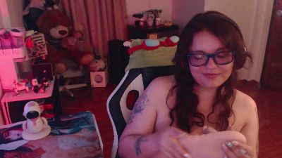 melanypresley1 live cam on Cam4