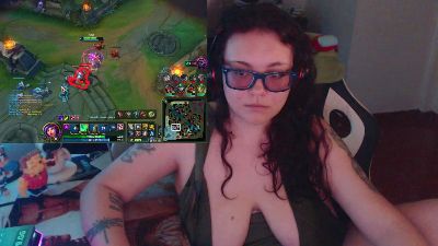 melanypresley1 live cam on Cam4