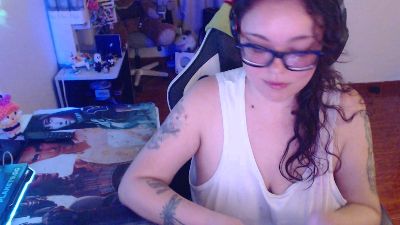 melanypresley1 live cam on Cam4