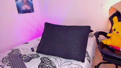 melanyrouse1 live cam on Cam4