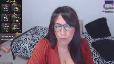 melina_miller live cam on Cam4
