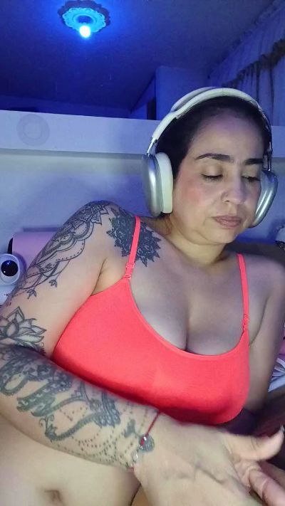 melishanton live cam on Cam4