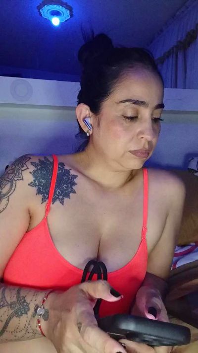 melishanton live cam on Cam4