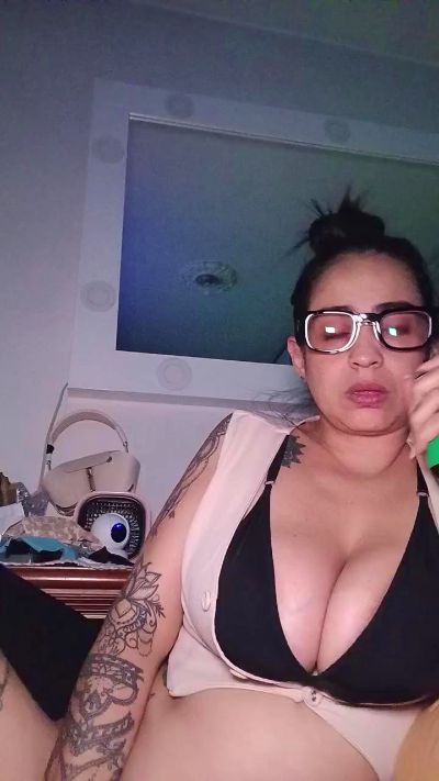 melishanton live cam on Cam4