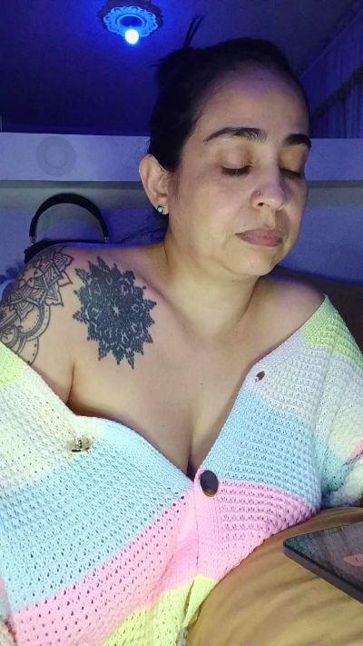 melishanton live cam on Cam4