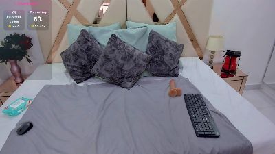 melody_heli live cam on Cam4