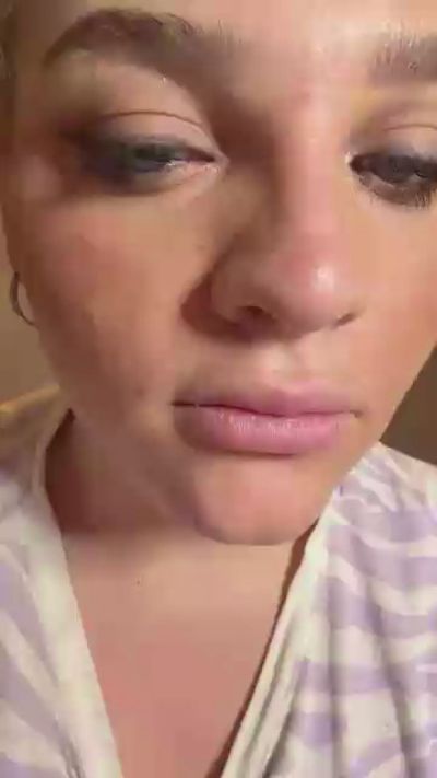 melodye233 live cam on Cam4