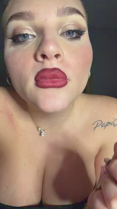 melodye233 live cam on Cam4