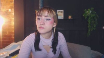 melodyygirl_ live cam on Cam4