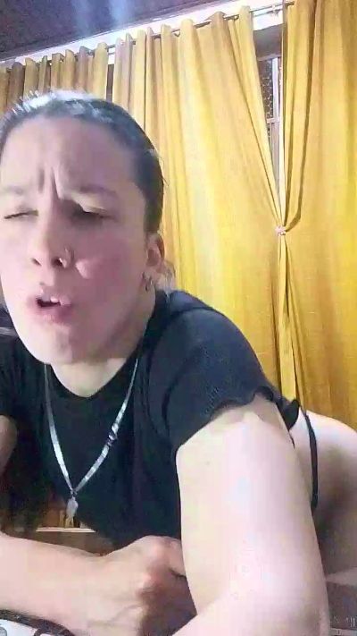 melu021 live cam on Cam4