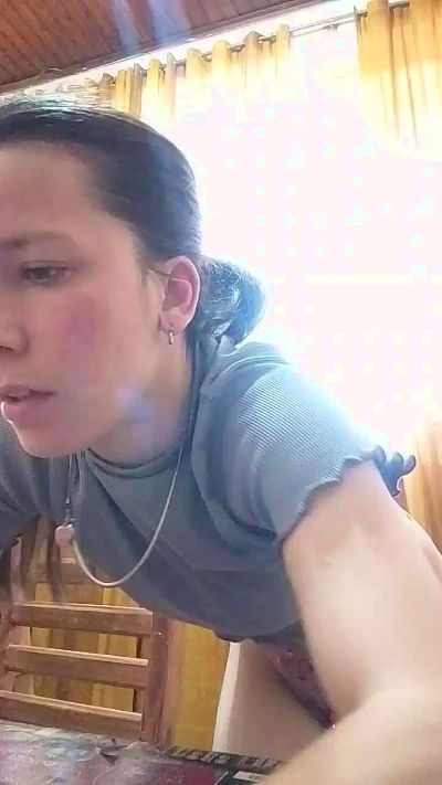 melu021 live cam on Cam4