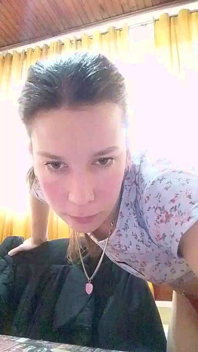 melu021 live cam on Cam4