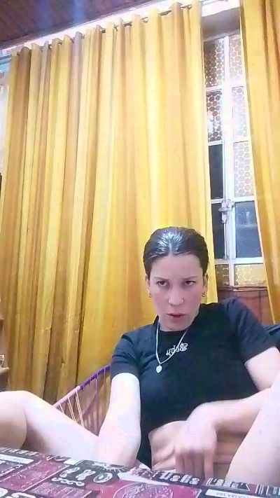 melu021 live cam on Cam4