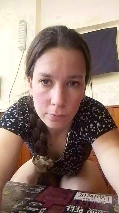melu021 live cam on Cam4
